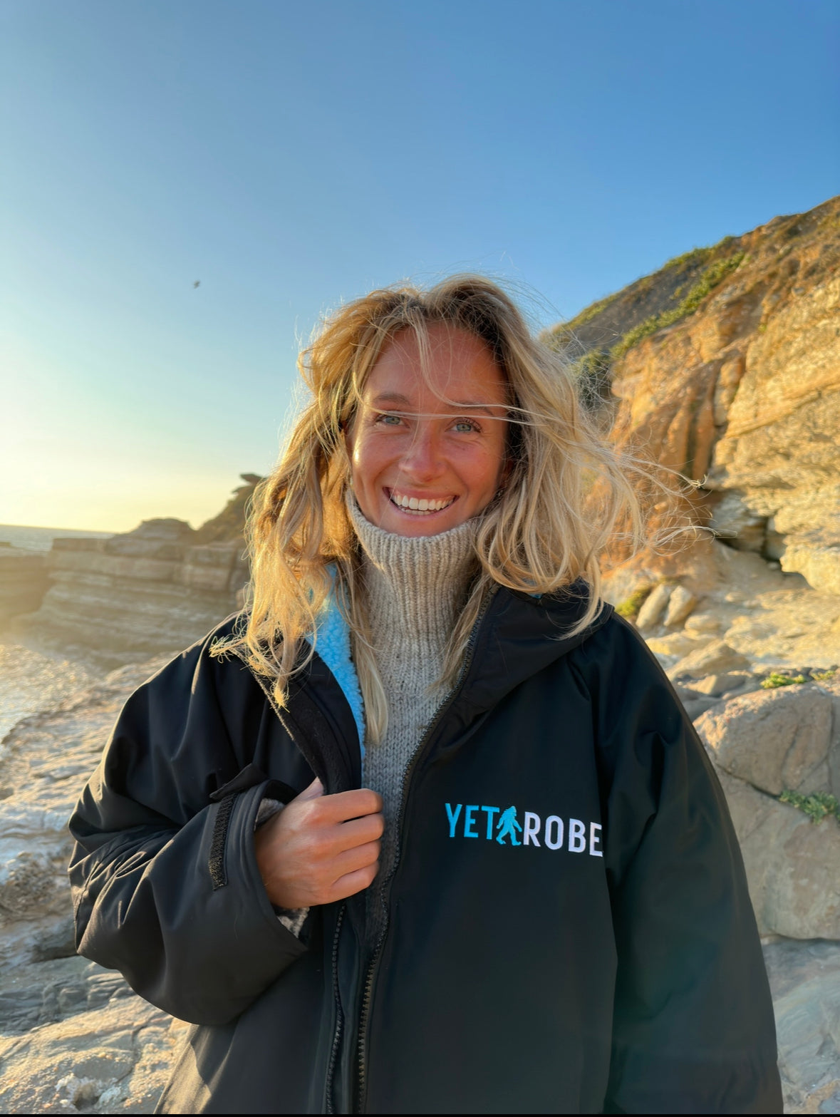 YETIROBE‏‏‎‏‏‎™ | Recycled Sherpa Lined Changing Robe & Jacket - Mountain Life Apparel